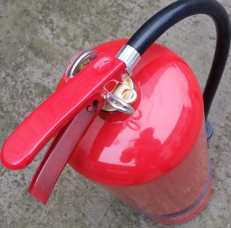 CE ISO المحمولة ضغط رغوة / طفاية حريق المياه 