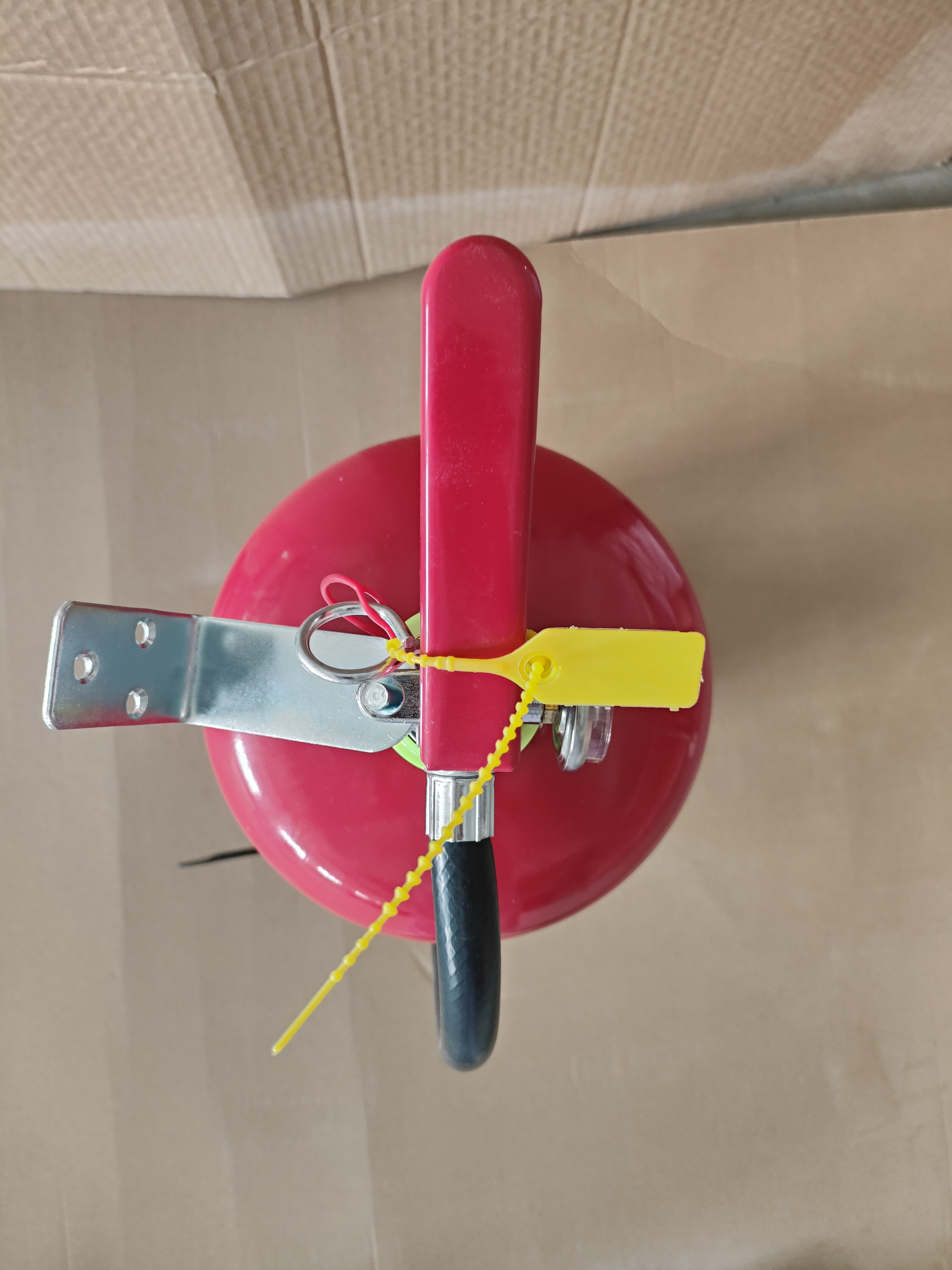 طفاية حريق مسحوق 6 كجم من الخشب مع صمام نحاسي